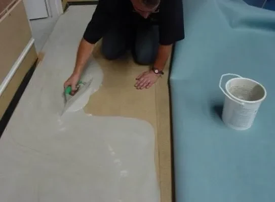 Шпатлевка полимерная эластичная для пола